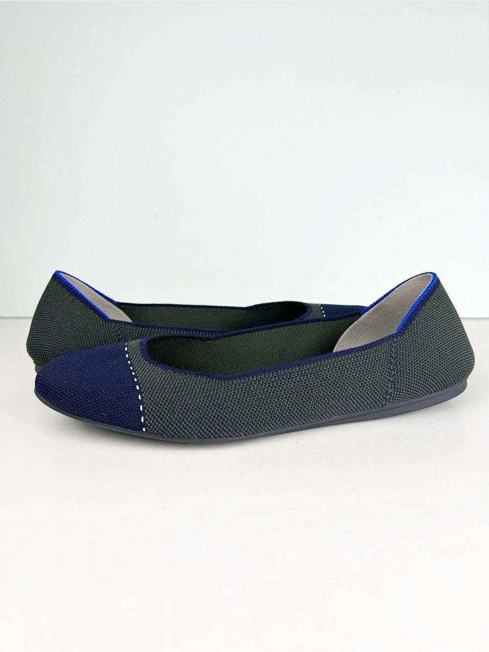 Rothy’s The Square Highland Captoe Olive Navy Loafer Ballet Flat Size 9.5